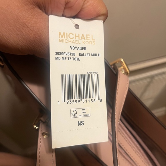 Michael Kors Tote Bag - Picture 3 of 4